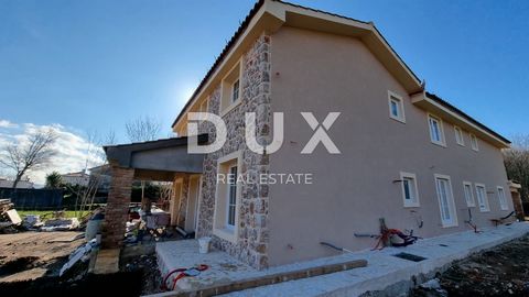 Location: Primorsko-goranska županija, Vrbnik, Risika. KRK ISLAND, RISIKA - Two semi-detached houses, each with its own pool. The house is located in a quiet location and faces the green zone, and is characterized by supreme privacy. It consists of t...
