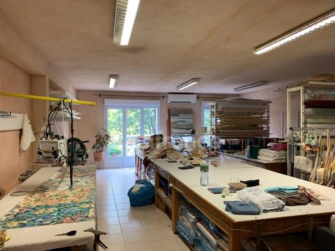 À VENDRE MURS COMMERCIAUX + HABITATION NICE VALROSE 200 m² TERRASSE + PARKING