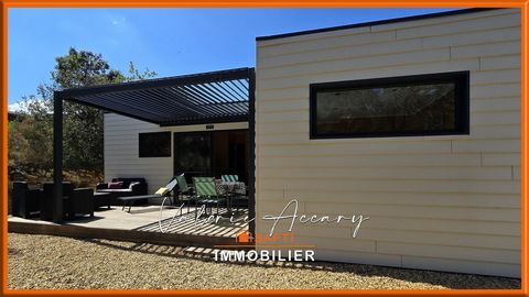 Rocbaron : Chalet de 45 m² sur un terrain de 452 m², 2 chambres, abri-voiture, cabanon...