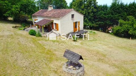 Le charme d'un cadre naturel préservé, cette maison est à 5 minutes à pied de toutes commodités et services essentiels