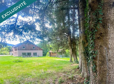 Domaine d'exception au bord de la rivière