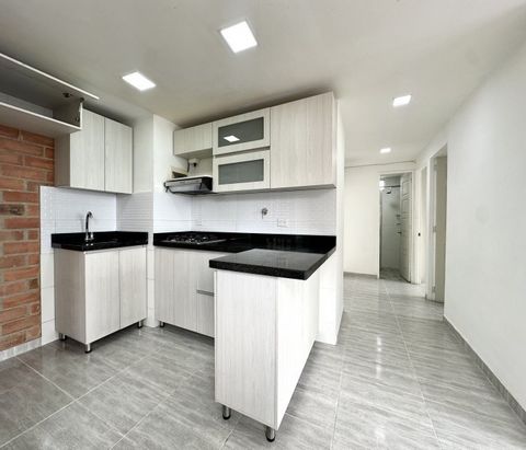 Apartment for sale in the Maria Auxiliadora sector, Sabaneta. It has a distribution of 57m2, 3 bedrooms, 2 bathrooms, dining room and private parking. Building with elevator, social room and 12-hour concierge. Near the field of María Auxiliadora. Adm...