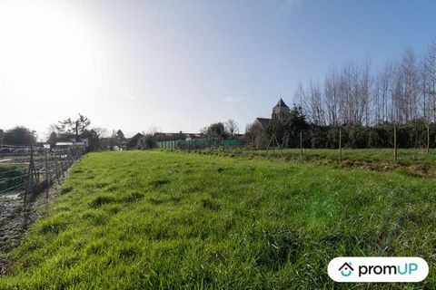 This building plot has an area of 1,450 m² offering a south façade of 14.55 m. Outside subdivision, the land is undeveloped. It is located in a district in the north of the commune of Isbergues, on the outskirts, between the city and the fields. Isbe...