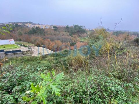 Fantastic land for construction located in Costa Grande, Parish of Madalena in Amarante. This land of 1945m2 is divided into 3 lots: One lot with 500m2, another with 580m2 and a lot with 865m2. Land situated very close to the city center of Amarante,...