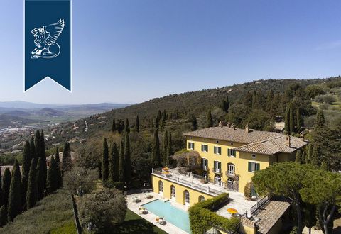 This stunning luxury estate for sale is situated in an elevated and very green position just a few kilometres outside of Perugia. This estate encompasses three floors and sprawls over roughly 2,100 m² in total. The “piano nobile” is undoubtedly the m...