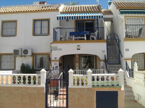 The holiday apartment was finished in 2000. In the holiday residence Al Andalus there is a common pool and a tennis courst at about 200m distance. Parking is possible in front of the houses. The holiday residence consists of two row houses and bungal...