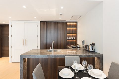 Un magnifique appartement d’une chambre dans le développement exclusif de Lincoln Squared. Situé au 5ème étage, l’appartement dispose d’une spacieuse cuisine ouverte / salon avec cuisine entièrement intégrée, d’une grande chambre double et d’une luxu...