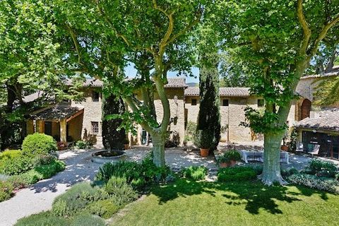 Historic stone property with large, private park within close walking distance of the lovely Luberon village of Lauris. Located only 5 minutes from Lourmarin, this 16th Century authentic 340m2 country house (plus outbuildings) has been recently renov...