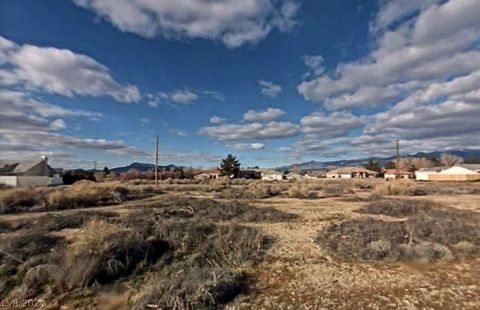 Build your custom home on this .20 acre cul-de-sac lot in the heart of Pahrump! Mountain views on all sides! Buyer to confirm the location of utilities and access to water. Per Ely (Water Engineer) at Water Resources in Carson City, the water rights ...