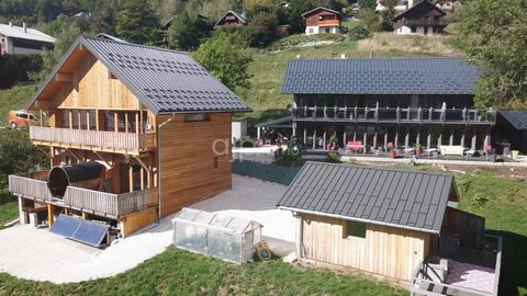 Exceptional for sale, property composed of 3 Chalets on a plot of 1980m² with breathtaking views, not overlooked. This property consists of a first chalet built in 2015, with an area of ​​250m² plus attic, in a Scandinavian style. Entirely glazed on ...