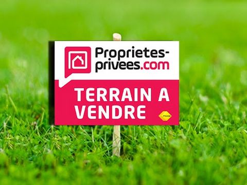 45170 - Villereau Building plot of 790m2, serviced. Facade of 23m. Land located in the center of the town of Villereau in a quiet street. Provide individual sanitation. Budget 52 990 euros agency fee included of 4990 euros at the expense of the purch...