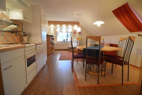 This holiday home is a 1-bedroom apartment located near a forest, can accommodate up to 2 guests. It is 200m away from the lake Moezel and has access to free WiFi. Located adjacent to Moezelradweg and the Moselsteig, famous cycling and walking routes...