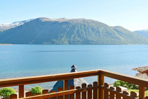 Enjoy a luxury holiday right by the sea, surrounded by magnificent fjord and mountain scenery. If you rent ... you will in total have room for 41 people in the same place, 200 meters apart. Panoramic view from the balcony. Below the house is a 420 m²...