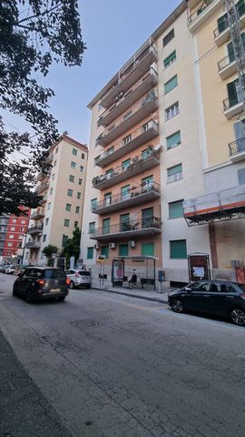 Vomero, Via Gioacchino Rossini, near the Necklace stadium, in a central area well served by commercial activities, essential services and close to the road junctions that facilitate connections with the city. We offer for sale, in an elegant building...