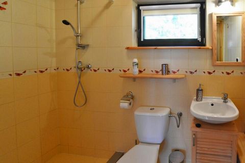 The holiday house is located on a very well-maintained, fenced, private property on the outskirts of Kołobrzeg. The owner's private house is located on the same property. Guests staying in the cottage, however, have a lot of privacy, the area is at t...
