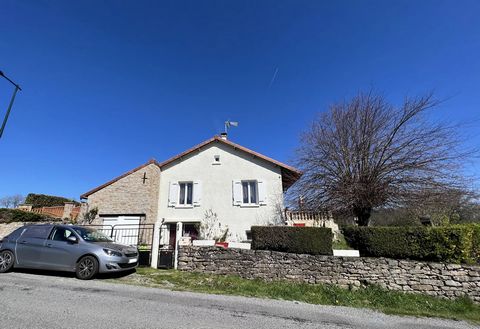 Only 30 minutes from the city of Limoges and its airport, 12 minutes from the A20 motorway (Paris-Toulouse), 5 minutes from the town railway station and the town centre with all its facilities. Here is a stylishly renovated stone-built house set in a...