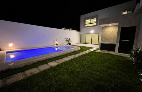 ARCO222 Vanessa Gurza Casa con balcone, giardino e piscina privata, Repobladores, in vendita, Cozumel. Casa con 2 camere da letto, pronta per essere trasferita subito o per la prossima vacanza. Con una magnifica illuminazione, ampi spazi e una terraz...