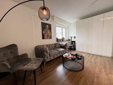 Stylishly furnished, this apartment is ready for you to move in and feel at home immediately in the Kwartier Latäng starting from August 20, 2024. In addition to 2 rooms, a kitchen, and a bathroom, this apartment features two small French balconies f...