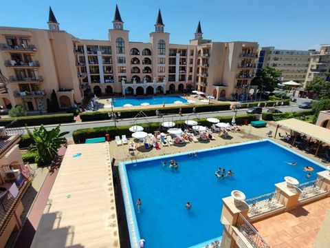. Apartment with 2 rooms with pool view in Aparthotel Palazzo, Sunny Beach We are pleased to offer this spacious 1-bedroom apartment, located on the 3rd floor in Aparthotel Palazzo, Sunny Beach. The complex is with convenient location only 5 min walk...