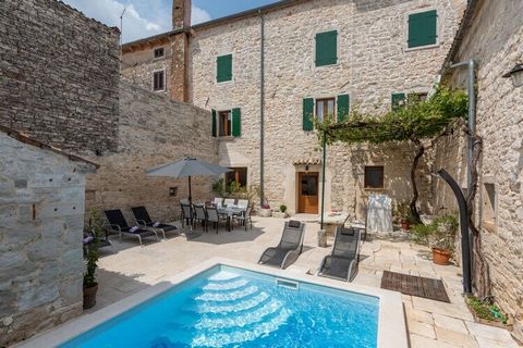 The Villa is very tasty and with a love decorate. It has its own stil and Istrian autochthony..It contains of a ground floor and a first floor.