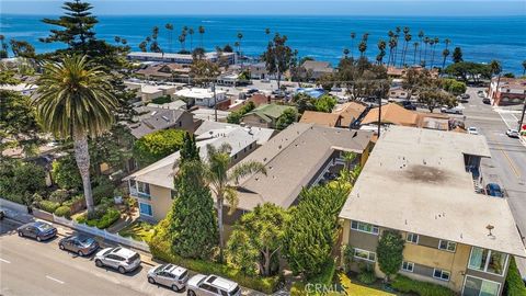 Location! This beautiful condo is located close to the best beaches in Laguna Beach, town and shops. Two bedrooms and two bathrooms separated so you can live in one and rent out the other. 1 car garage with your own laundry and storage. Features: - D...