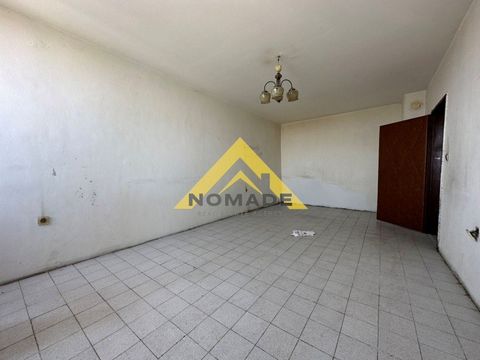 Nomad Real Estate Agency is pleased to present to you an exclusive one-bedroom apartment on Slivnitsa Street. The apartment is located on the 6th floor, and there are 3 working elevators in the building. Distribution: - The apartment has a corridor, ...