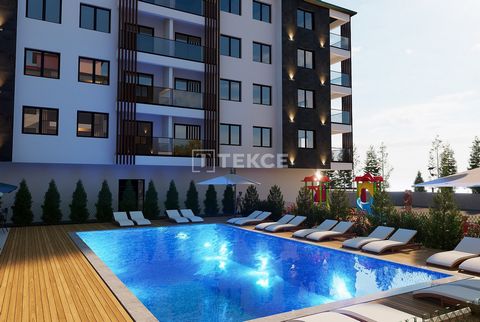 Eleganckie Apartamenty na Środkowych Piętrach i Parterze w Kompleksie w Izmirze Apartamenty znajdują się w dzielnicy Torbalı w Izmirze. Region Ayrancılar położony w pobliżu lotniska Adnan Menderes słynie z handlu, rolnictwa i przemysłu. Poza tym regi...