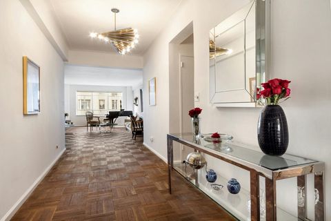 Sun-filled 2bed/2bath home on Fifth Avenue beckoning its next owner to create their masterpiece! This spacious and gracious 4.5 room residence basks in an abundance of natural light with double exposures (South and North). Features include a gracious...