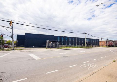 SEIZE THE OPPORTUNITY TO OWN THIS VERSATILE 20600 SQFT TWO STOREY INSTITUTIONAL BUILDING FORMERLY USED AS A ELEMENTARY SCHOOL ZONED M-5 GENERAL INDUSTRIAL. MANY POSSIBLILITIES AVAILABLE INCLUDING TRADE SCHOOL, PRODUCTION STUDIO, EQUIPMENT SALES, ARTI...