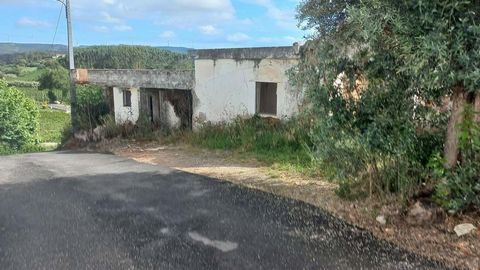 ##NEGOCIÁVEL## Land with 2700m2 in the parish of A-dos-Francos, Caldas da Rainha, with project approved for a 3 bedroom villa, with 3 suites, with a spacious garage and a terrace of generous dimensions that will provide a quiet view of the valley of ...