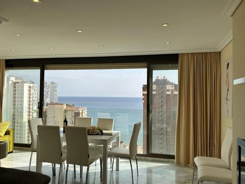 Bonito apartamento en segunda lÃnea de playa levante Reformado en el aÃo 2015 Consta de 1 dormitorios con armario empotrado salÃ³n comedor unido a una impresionante terraza con vistas al mar y muy soleada Cocina independiente completamente equipada C...