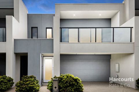 Secure and stylish, welcome to 20 Lignum Street, Craigieburn. This one is sure to impress. 3 brilliant sized bedrooms on offer all of which with built in robes and the master with the bonus of a walk-in robe and stunning ensuite whilst the other two ...