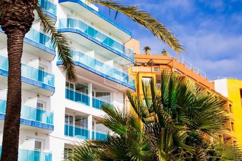 Drei-Sterne-Hotel zum Verkauf in Benidorm, einem bekannten und beliebten mediterranen Urlaubsort an der Costa Blanca. Etwa 300 Meter vom Hafen und dem Strand entfernt, nur einen kurzen Spaziergang vom historischen Zentrum entfernt. Das Hotel verfügt ...