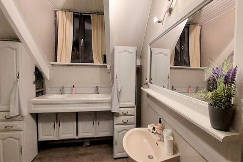 This lovely holiday home is located in the town of Theux Ardennes, also known as Ardennes Bleue as you will see the waters unfold everywhere. The exciting town of Spa is a 15-minute drive away. Ideal house for a weekend or a trip with the family in o...