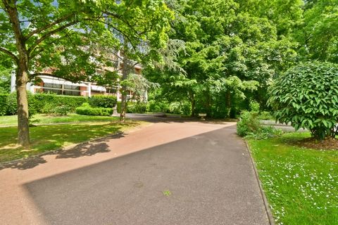 Appartement à vendre 4 pièces 84m² CHILLY MAZARIN en Essonne, domaine de Bel Abord, 4éme et dernier étage avec garage box et cave