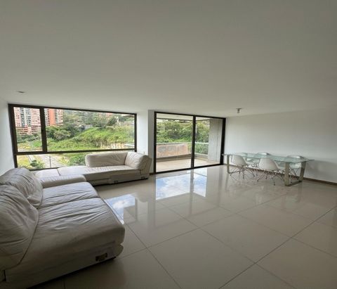 Beautiful 92m² apartment with 3 bedrooms and 2 bathrooms, ideal for families or professionals looking for comfort and space. It features a panoramic balcony, American-style kitchen, and functional private areas. Includes 2 garages, utility room and a...