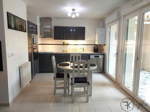 L'agence EFKA vous présente en exclusivité : Au cœur du village méditerrannéen de Villeneuve-lès-Maguelone, cadre de vie parfait pour ceux qui recherchent la sérénité, l'accessibilité à la mer et la nature. Cet appartement de trois pièces principales...