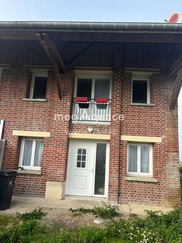 MAISON 94m² SEMI-MITOYENNE SUR 2 NIVEAUX 3 CHAMBRES