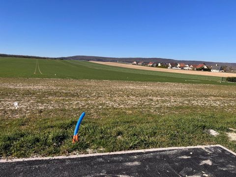 Terrain constructible et viabilisé de 838m²
