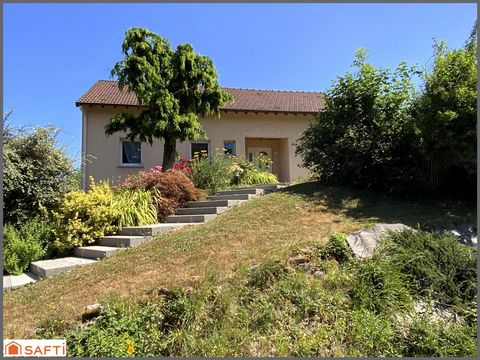 GRANDE MAISON CONSTRUCTION TRADITIONNELLE BRIQUE, 4 BELLES CHAMBRES, GARAGE DOUBLE SUR TERRAIN 1850 M2