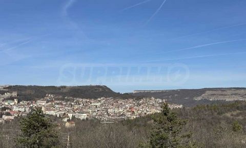 SUPRIMMO Agency: ... We present for sale a two-bedroom apartment with a wonderful panoramic view of the old capital Veliko Tarnovo. The property has a net living area of 104.65 sq.m with two bedrooms, a living room with a kitchen and a terrace, a cor...