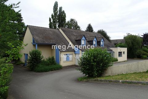 LOCAL PROFESSIONNEL – 336 m² – Parking privatif