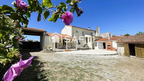 Maison en pierre rénovée avec goût proche du bourg