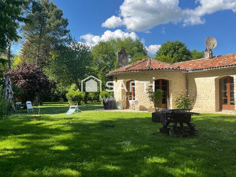 Maison en pierre avec moulin à eau, gîte indépendant