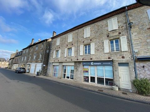 Bel Immeuble de Rapport au coeur du village d'Ayen Corrèze 4 locations