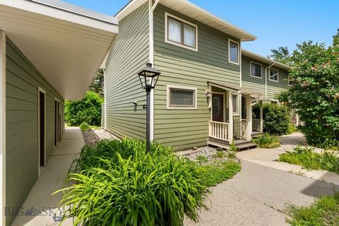 Mis dit uw kans niet op deze gewilde, ongelooflijke locatie. Heritage Condo-eenheden komen niet vaak op de markt en liggen letterlijk op een steenworp afstand van ALLES in Bozeman; gunstig gelegen in de nabijheid van Montana State University (slechts...