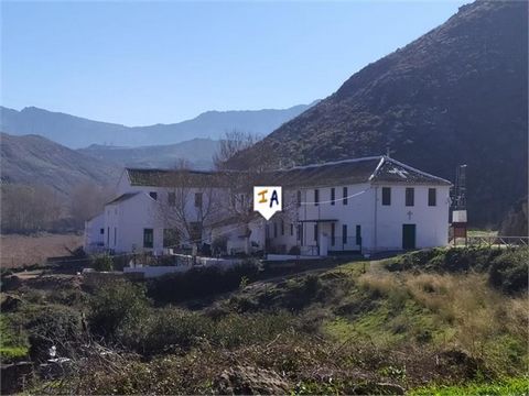 This amazing building with a total build size of 2,345m2 sits just a few minutes walk from the beautiful town of Antequera on the walkers and cyclists route, perfect to explore the stunning countryside which surrounds Antequera in the Malaga province...