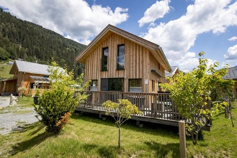 Get comfortable in the luxury chalet on the brink of the historical city of Murau. The vacation home provides for 4 beautifully decorated bedrooms that can easily accommodate 8. The house features a huge terrace and garden that offer an enthralling v...