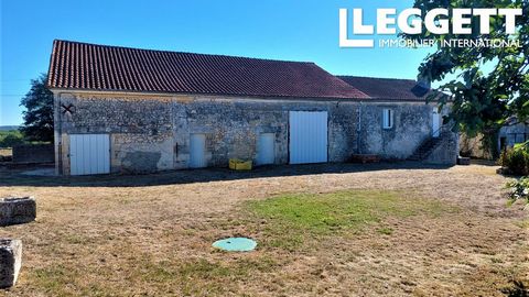 A16907 - Nice set with dominant views. They consist of a dwelling house of approximately 135m2, with 6 bedrooms. Hangar, barns, house and small outbuilding to renovate. Land of approximately 2000m2. Information about risks to which this property is e...