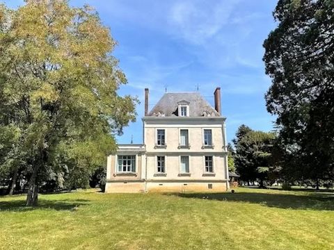 19th century property on 20ha with pond In Touraine, a few kilometers from one of the most beautiful villages in France, a 20-hectare 19th century estate comprising a manor house, several gîtes, reception rooms, a chapel and various outbuildings. On ...
